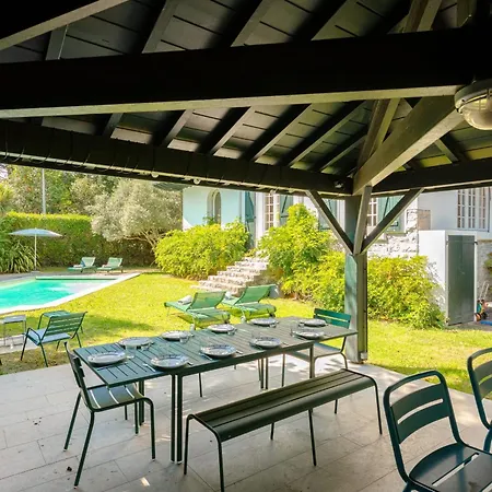 펜션 La Roseraie - Family With Swimming Pool
